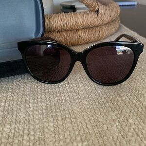 Gucci Sunglasses with black velvet Gucci case GG0081SK  SZ 56 17 145